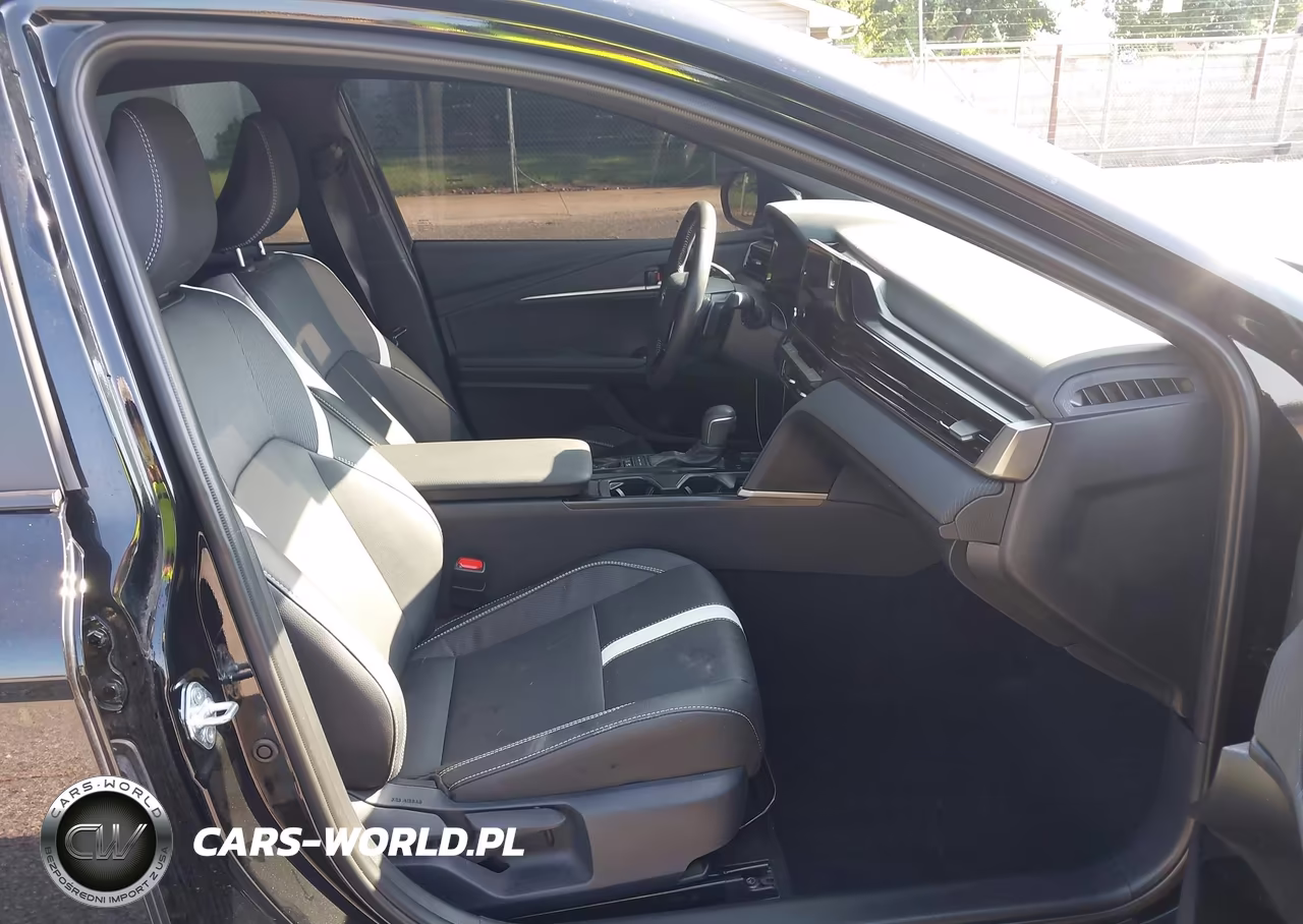 2025 Toyota Camry Se VIN:4T1DAACK7SU643177 - 5