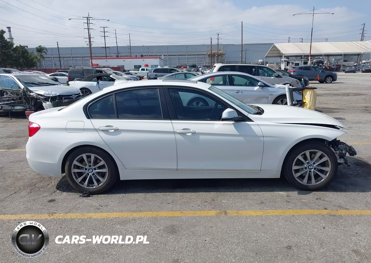 2018 BMW 320I VIN:WBA8E1G56JNU93633 - 14