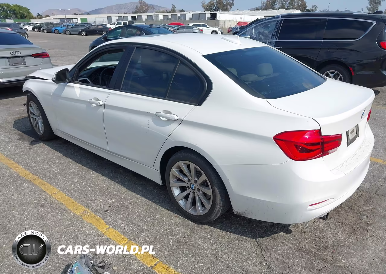 2018 BMW 320I VIN:WBA8E1G56JNU93633 - 3