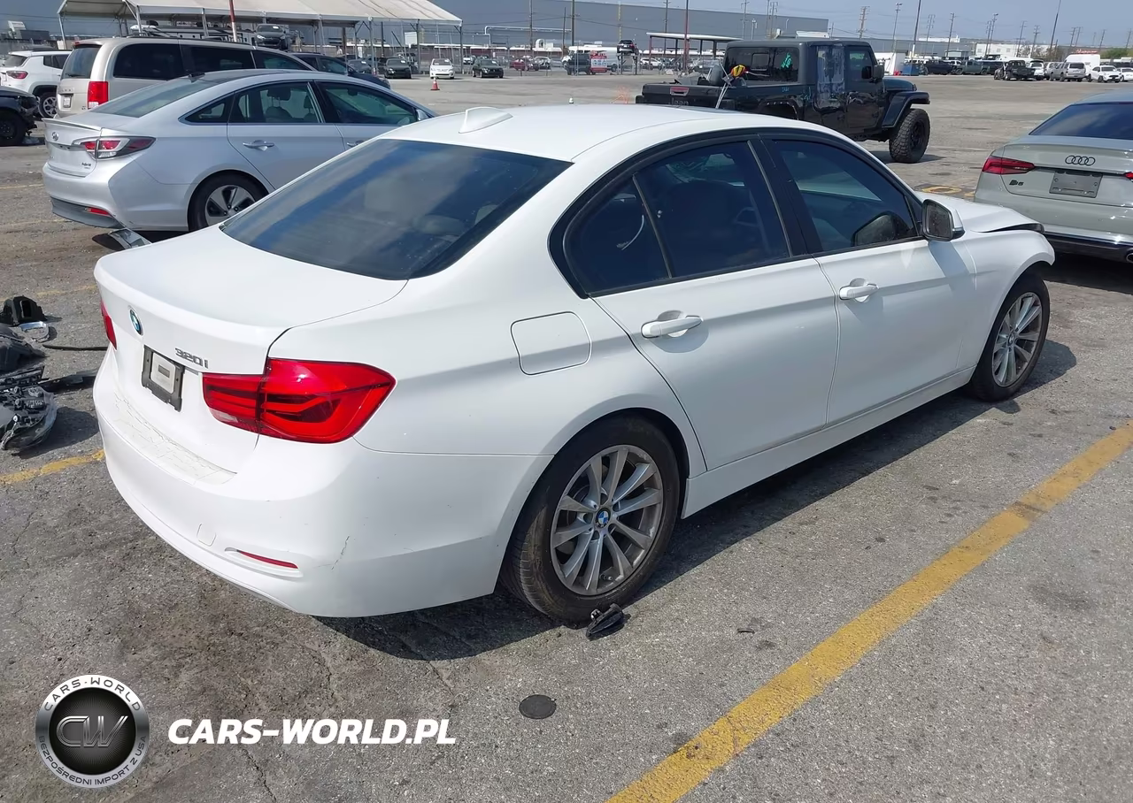2018 BMW 320I VIN:WBA8E1G56JNU93633 - 4