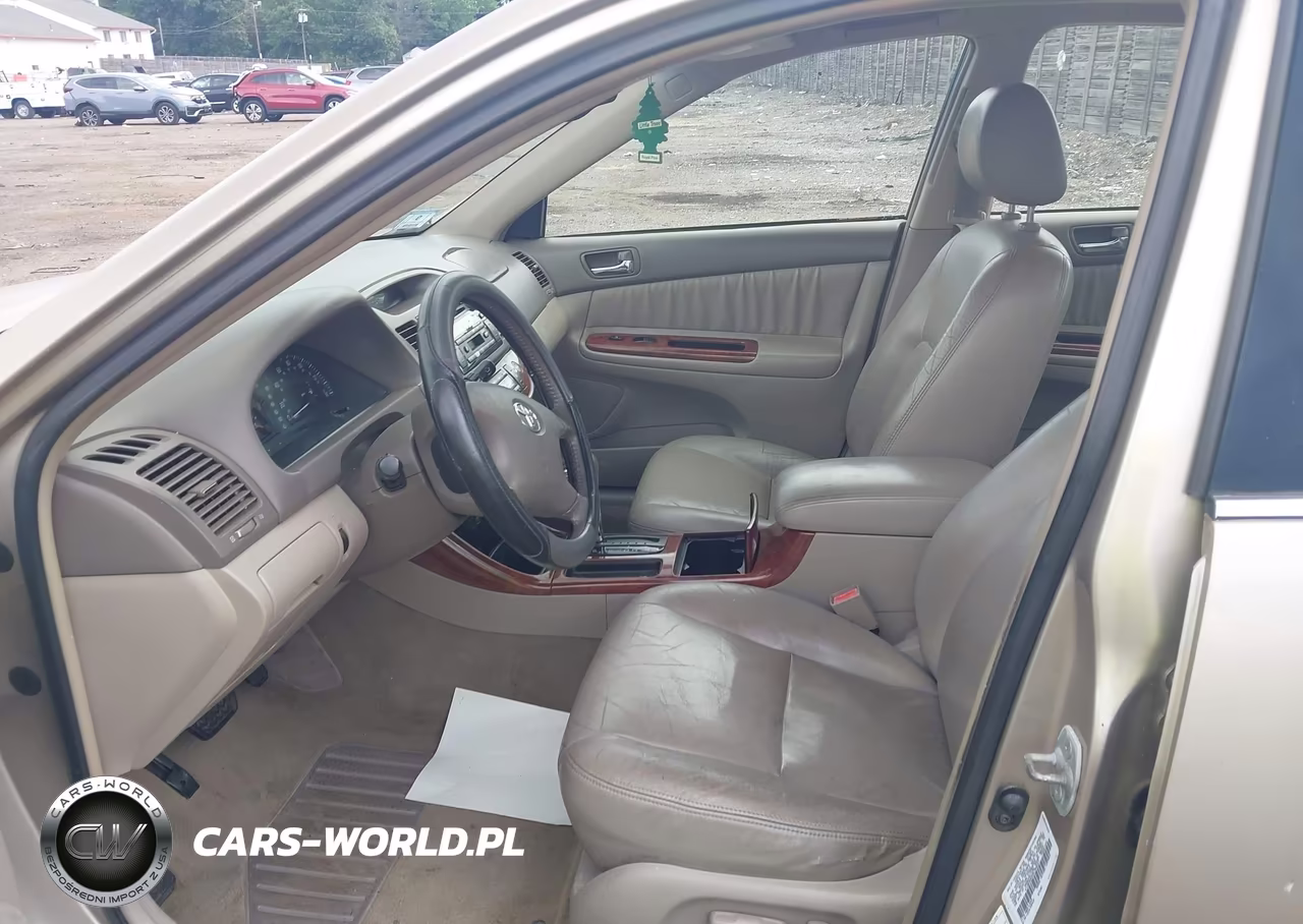 2003 Toyota Camry Xle VIN:4T1BE30K83U764247 - 5