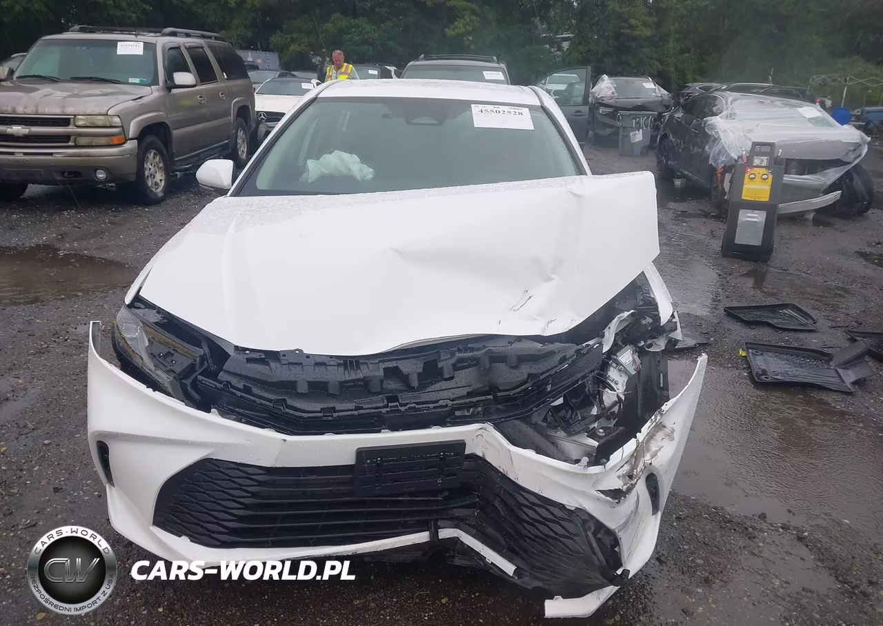2026 Toyota Camry Le VIN:4T1DBADK5TU551322 - 12