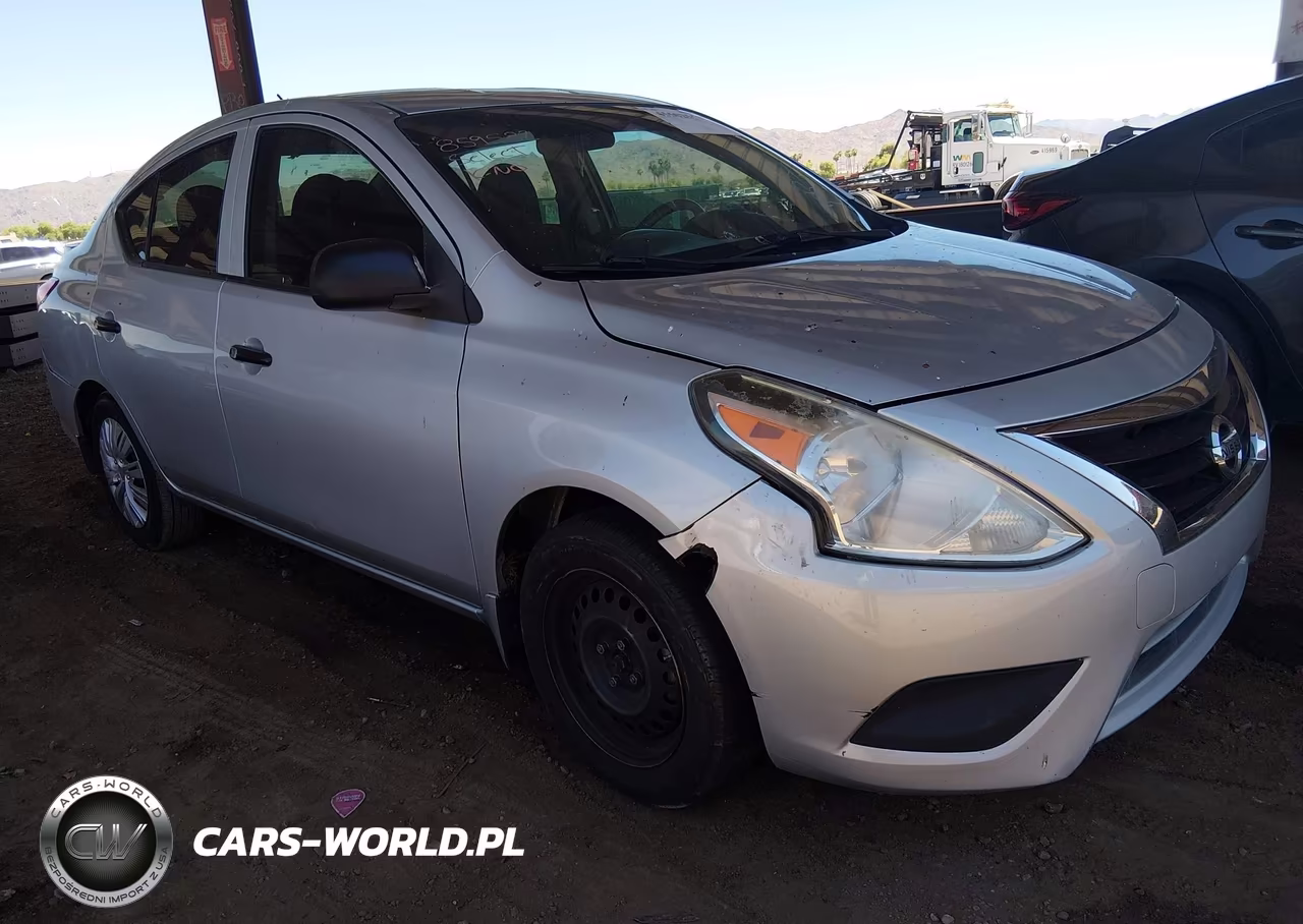 2015 Nissan Versa 1.6 S+ – zdjęcie 1 z 11