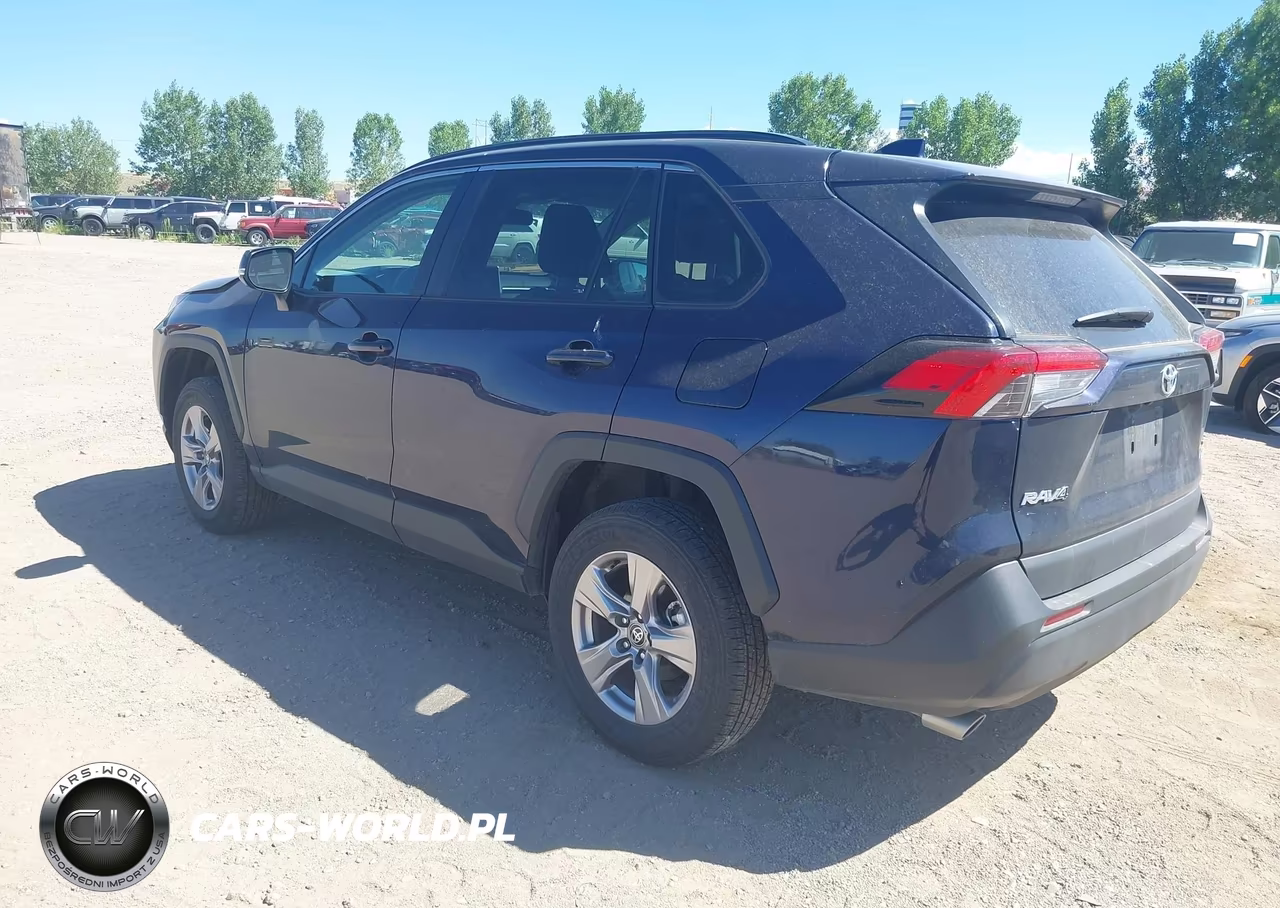 2025 Toyota Rav4 Xle VIN:2T3P1RFV2SW543030 - 3