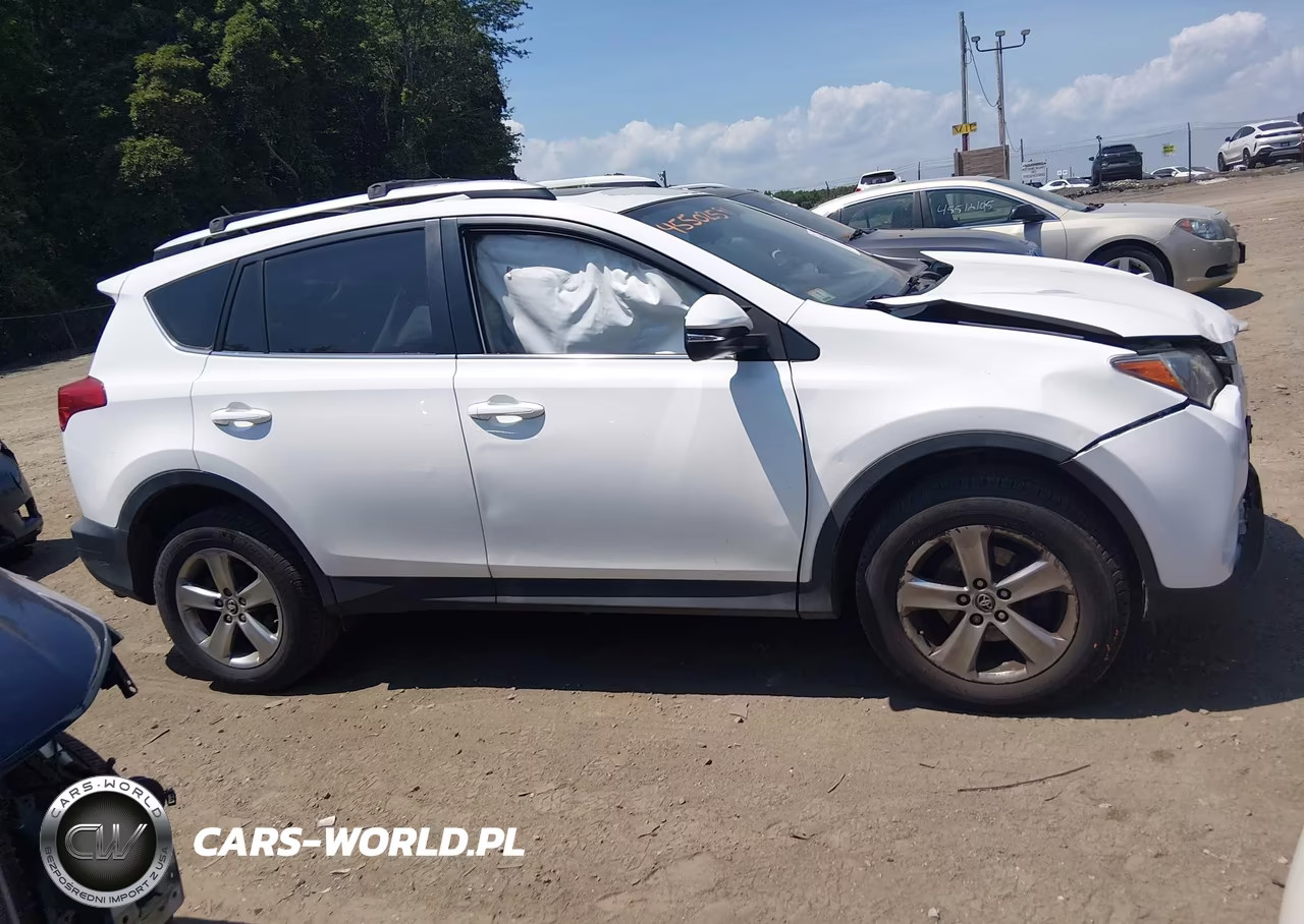 2015 Toyota Rav4 Xle VIN:2T3RFREV3FW258273 - 13