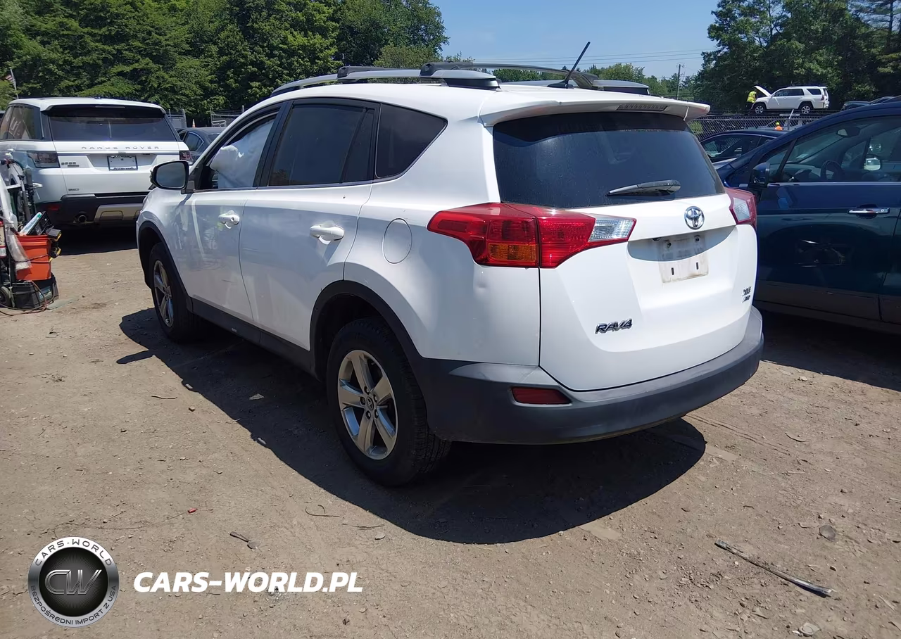 2015 Toyota Rav4 Xle VIN:2T3RFREV3FW258273 - 3