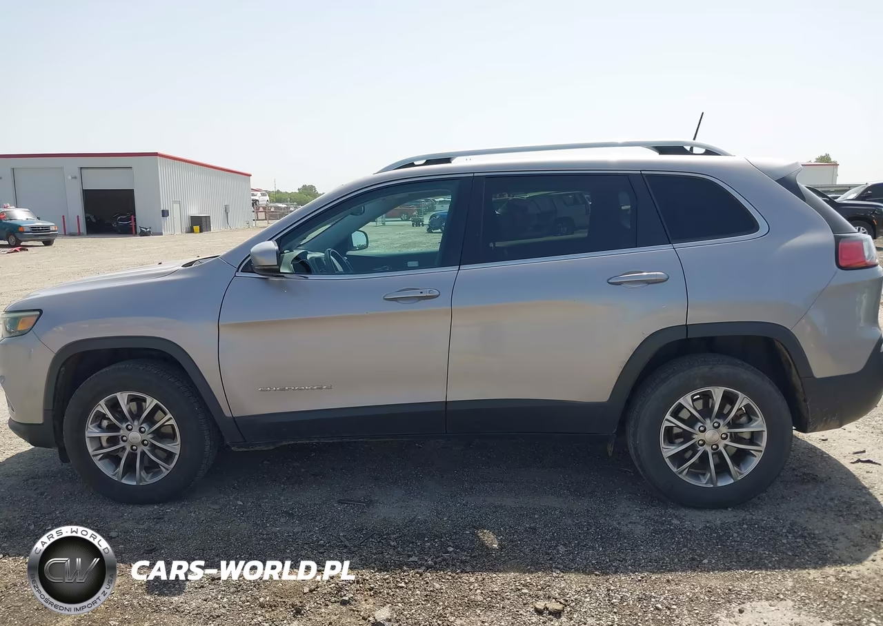 2021 Jeep Cherokee Latitude Lux 4X4 VIN:1C4PJMMN7MD146158 - 14