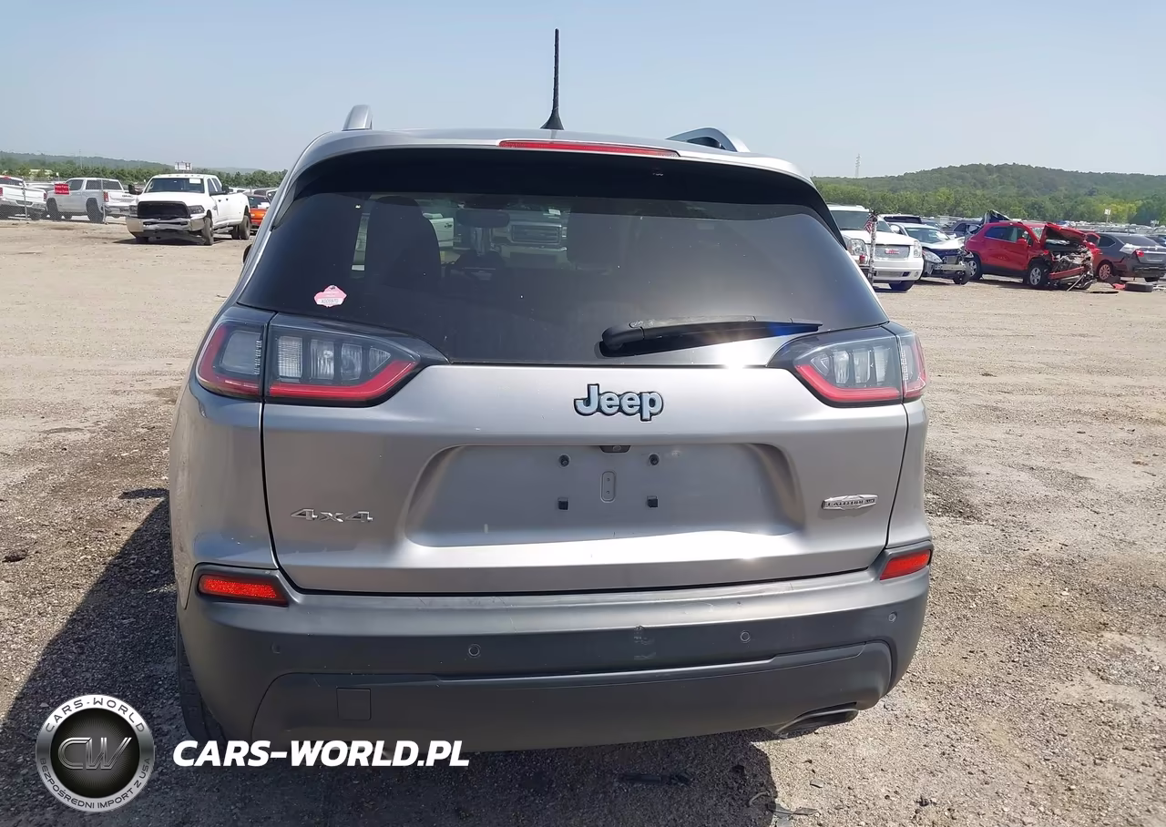 2021 Jeep Cherokee Latitude Lux 4X4 VIN:1C4PJMMN7MD146158 - 16
