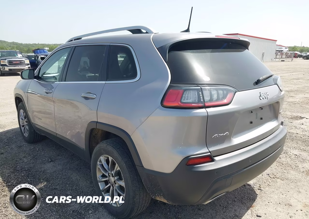 2021 Jeep Cherokee Latitude Lux 4X4 VIN:1C4PJMMN7MD146158 - 3