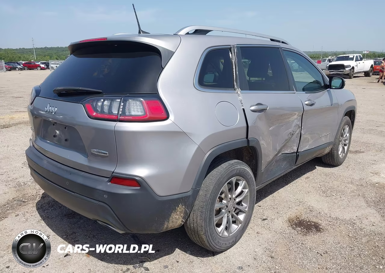 2021 Jeep Cherokee Latitude Lux 4X4 VIN:1C4PJMMN7MD146158 - 4
