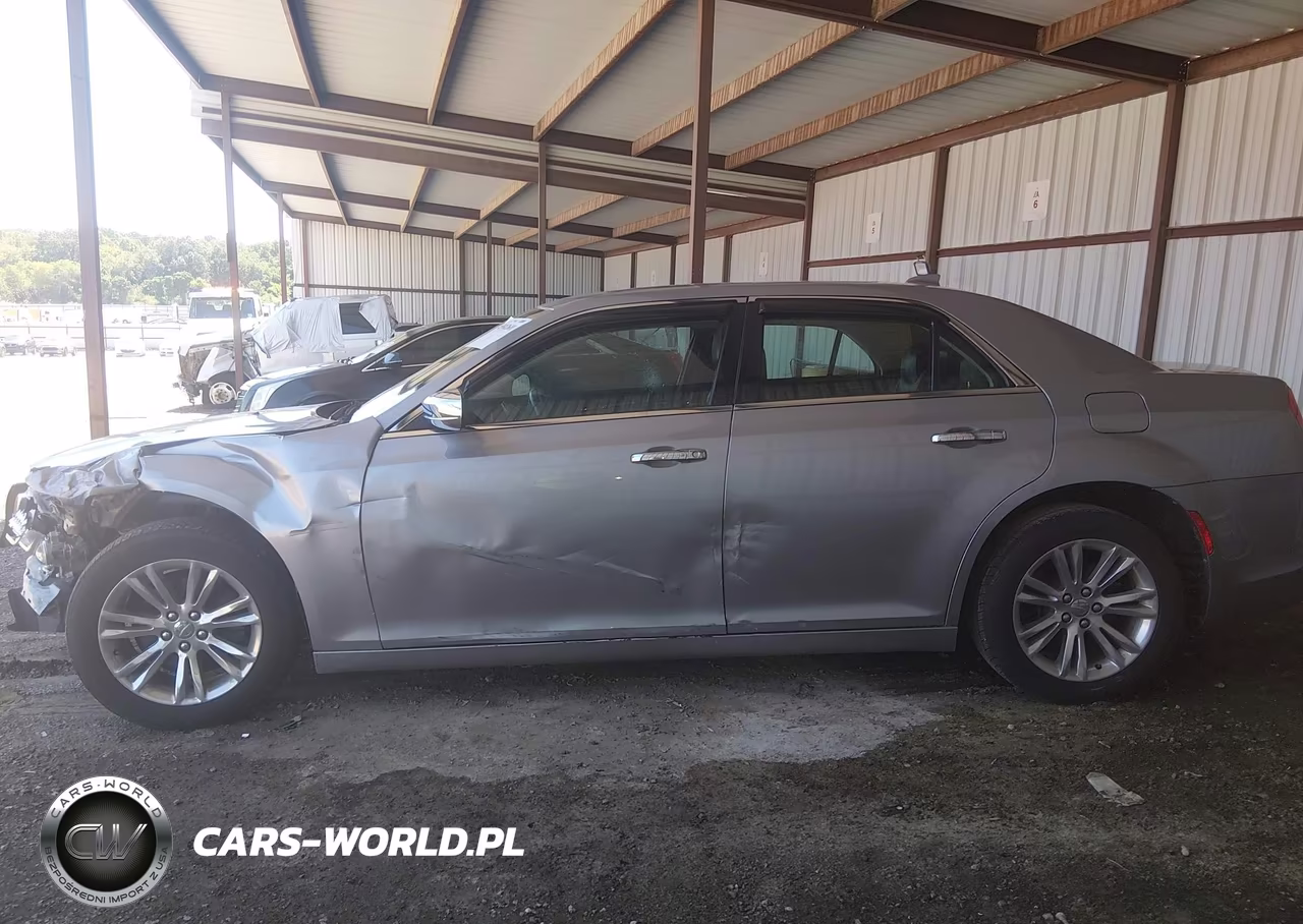 2017 Chrysler 300C VIN:2C3CCAEG7HH564448 - 13