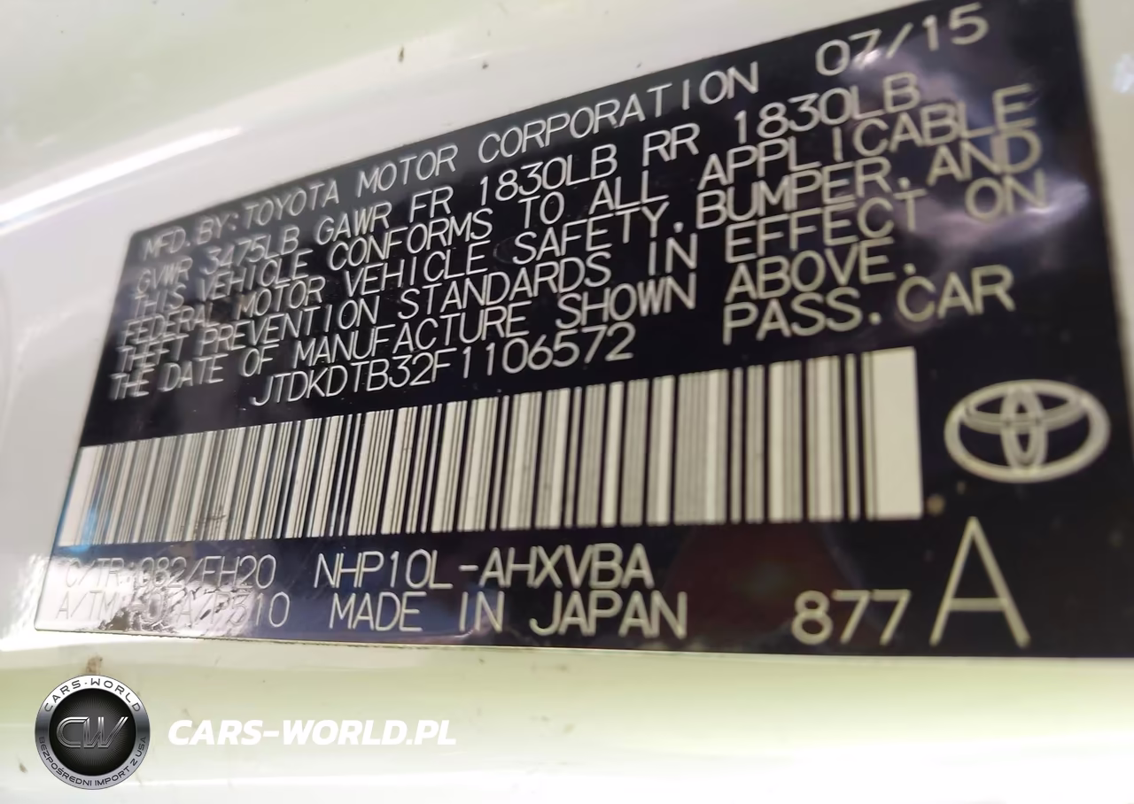 2015 Toyota Prius C One VIN:JTDKDTB32F1106572 - 9