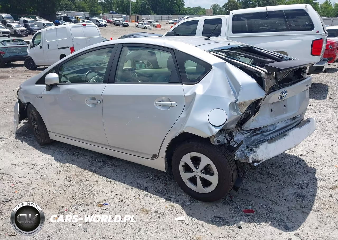2013 Toyota Prius Two VIN:JTDKN3DU6D1627424 - 3