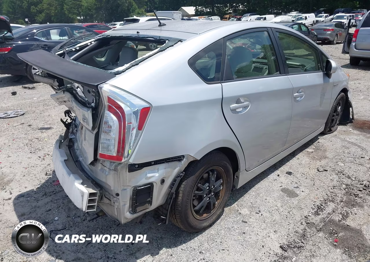 2013 Toyota Prius Two VIN:JTDKN3DU6D1627424 - 4