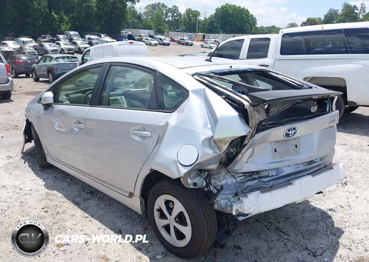 2013 Toyota Prius Two VIN:JTDKN3DU6D1627424 - 6