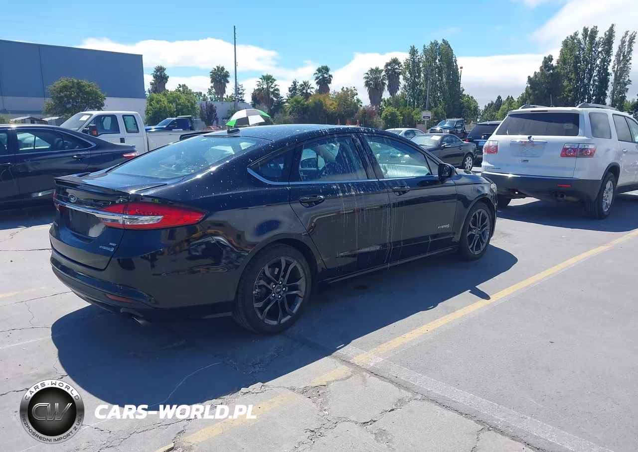 2018 Ford Fusion Hybrid Se VIN:3FA6P0LU1JR137525 - 4