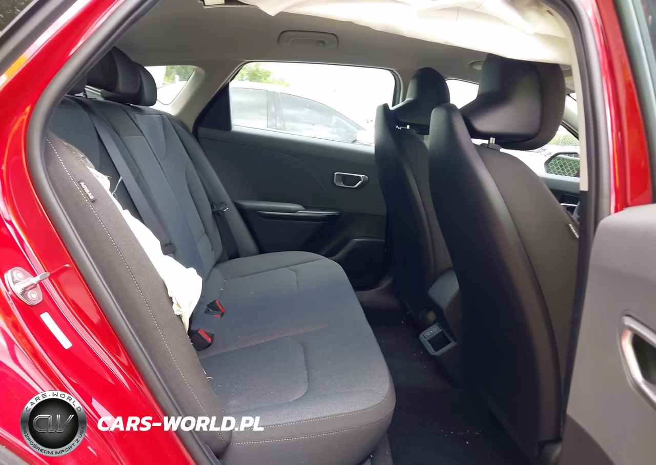 2025 Kia K4 Lxs VIN:3KPFT4DE8SE218518 - 8