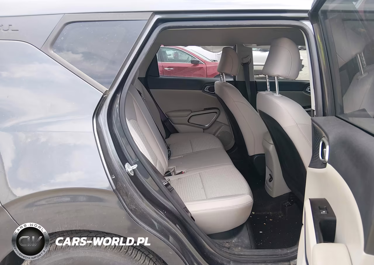 2022 Kia Soul S VIN:KNDJ23AU0N7801723 - 8