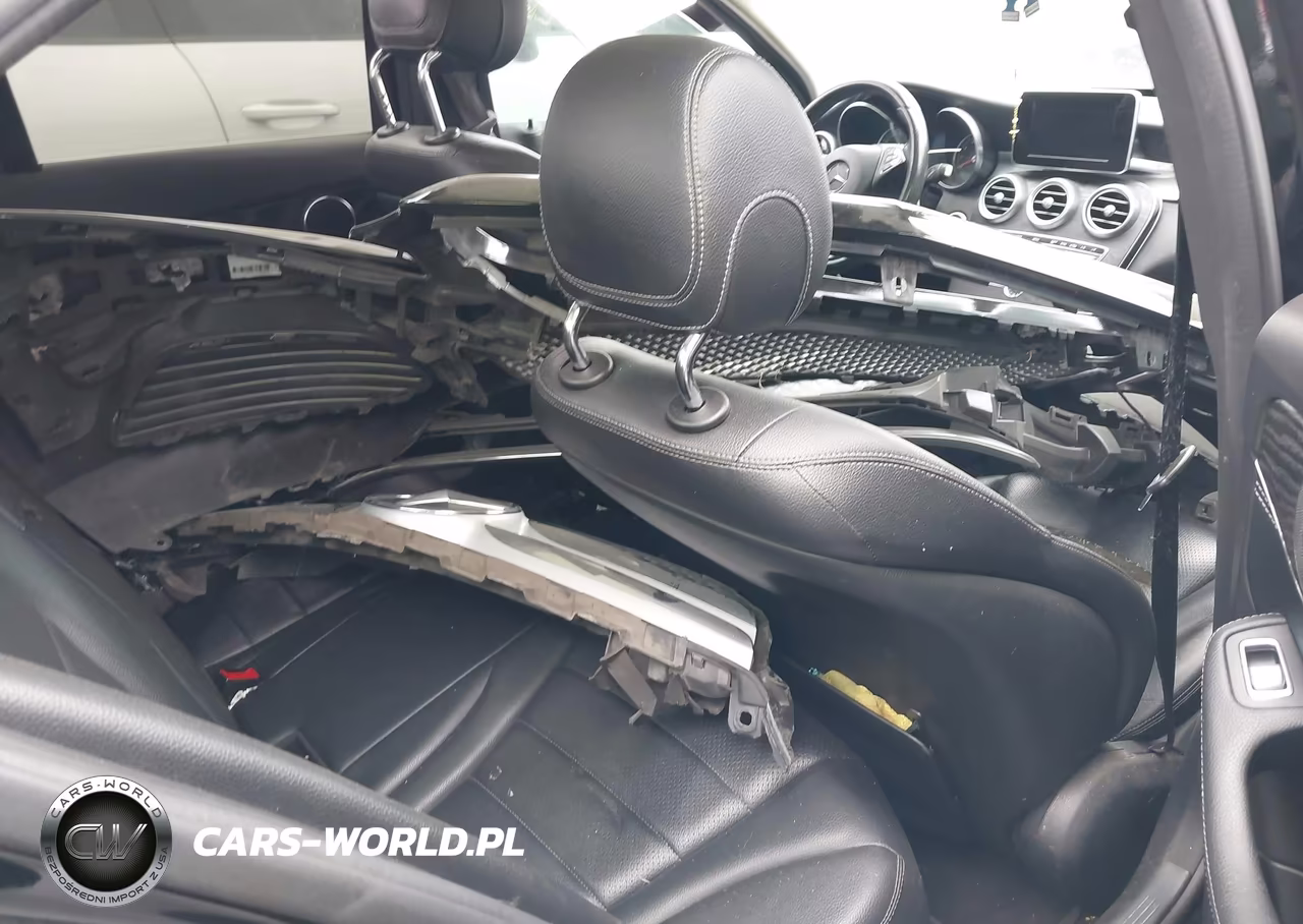 2015 Mercedes-Benz C 300 VIN:55SWF4JB0FU072518 - 8