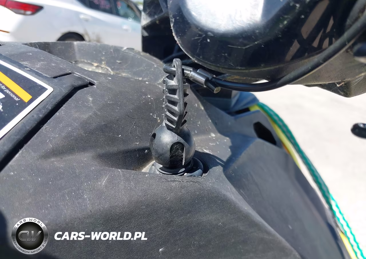 2015 Seadoo Spark VIN:YDV66860D515 - 11