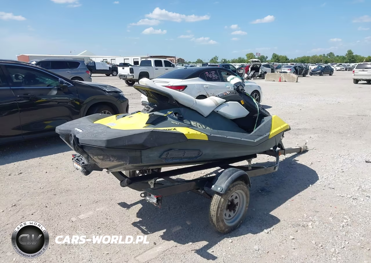 2015 Seadoo Spark VIN:YDV66860D515 - 4