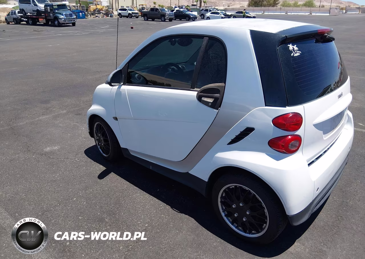 2013 Smart Fortwo Pure VIN:WMEEJ3BAXDK697375 - 3