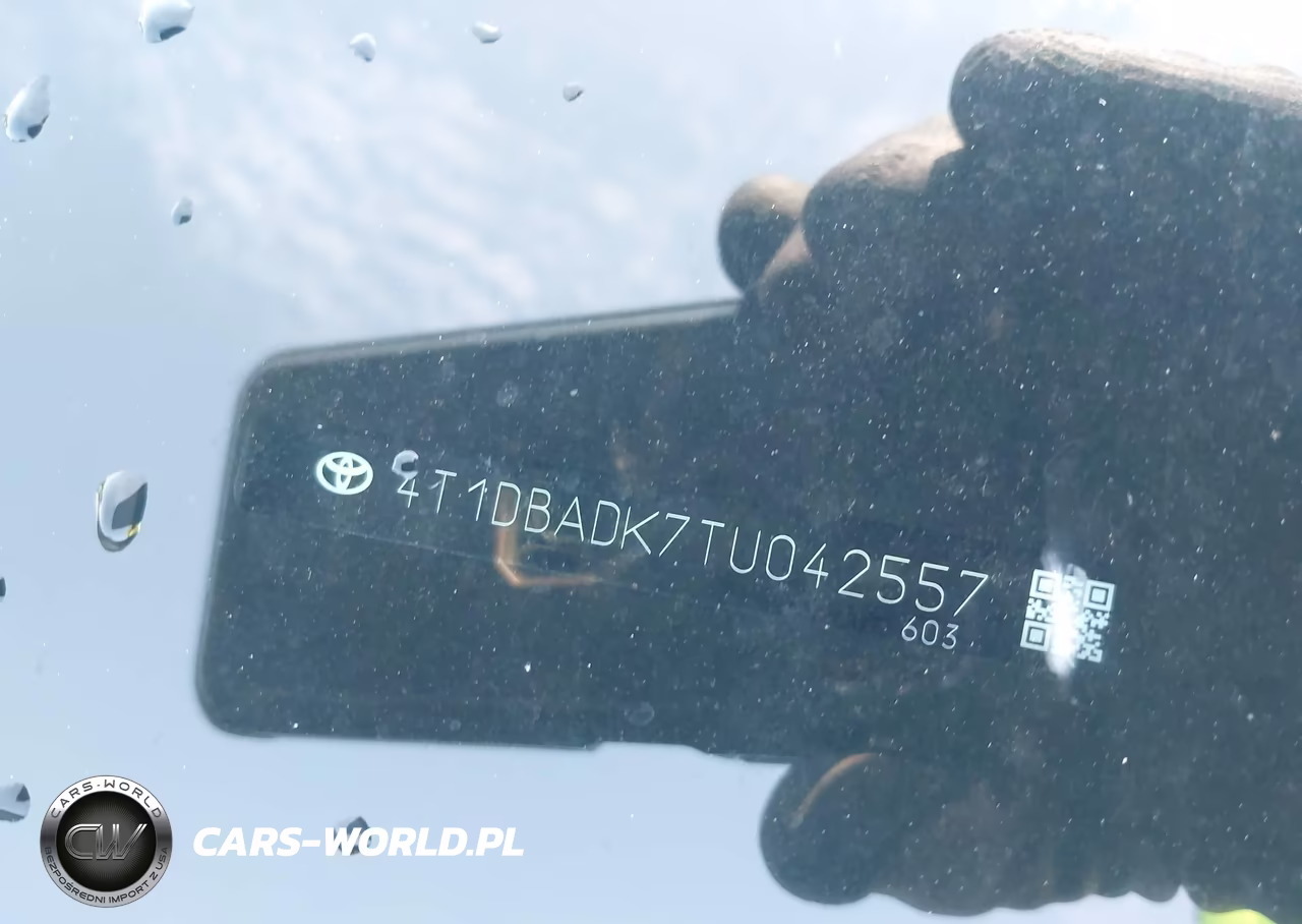 2026 Toyota Camry Xle VIN:4T1DBADK7TU042557 - 17