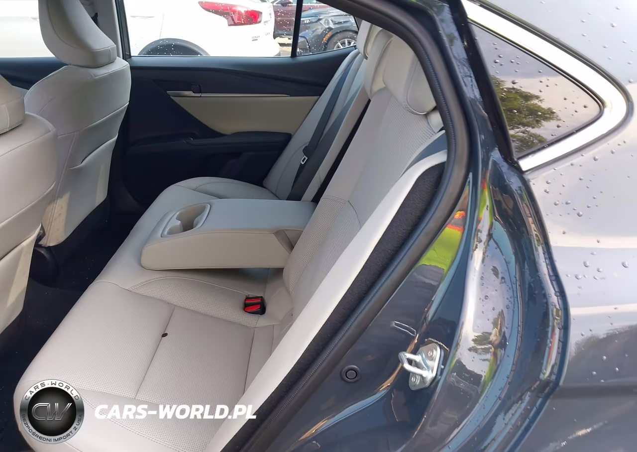 2026 Toyota Camry Xle VIN:4T1DBADK7TU042557 - 8