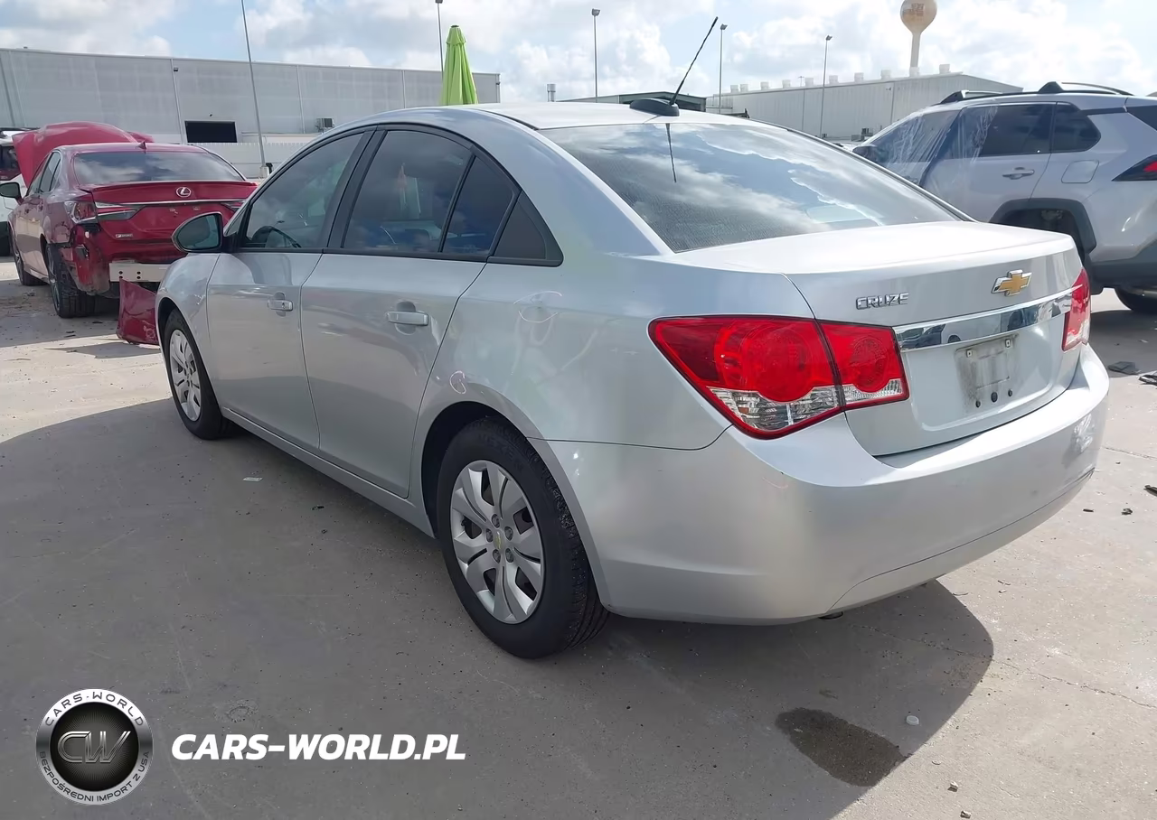 2016 Chevrolet Cruze Limited Ls Auto VIN:1G1PC5SH3G7171731 - 3