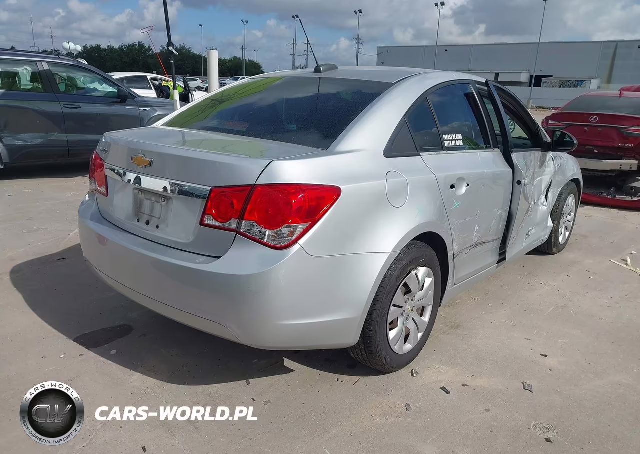 2016 Chevrolet Cruze Limited Ls Auto VIN:1G1PC5SH3G7171731 - 4