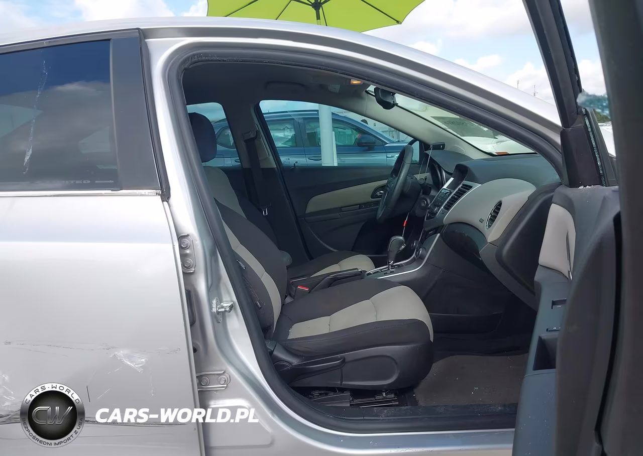2016 Chevrolet Cruze Limited Ls Auto VIN:1G1PC5SH3G7171731 - 5