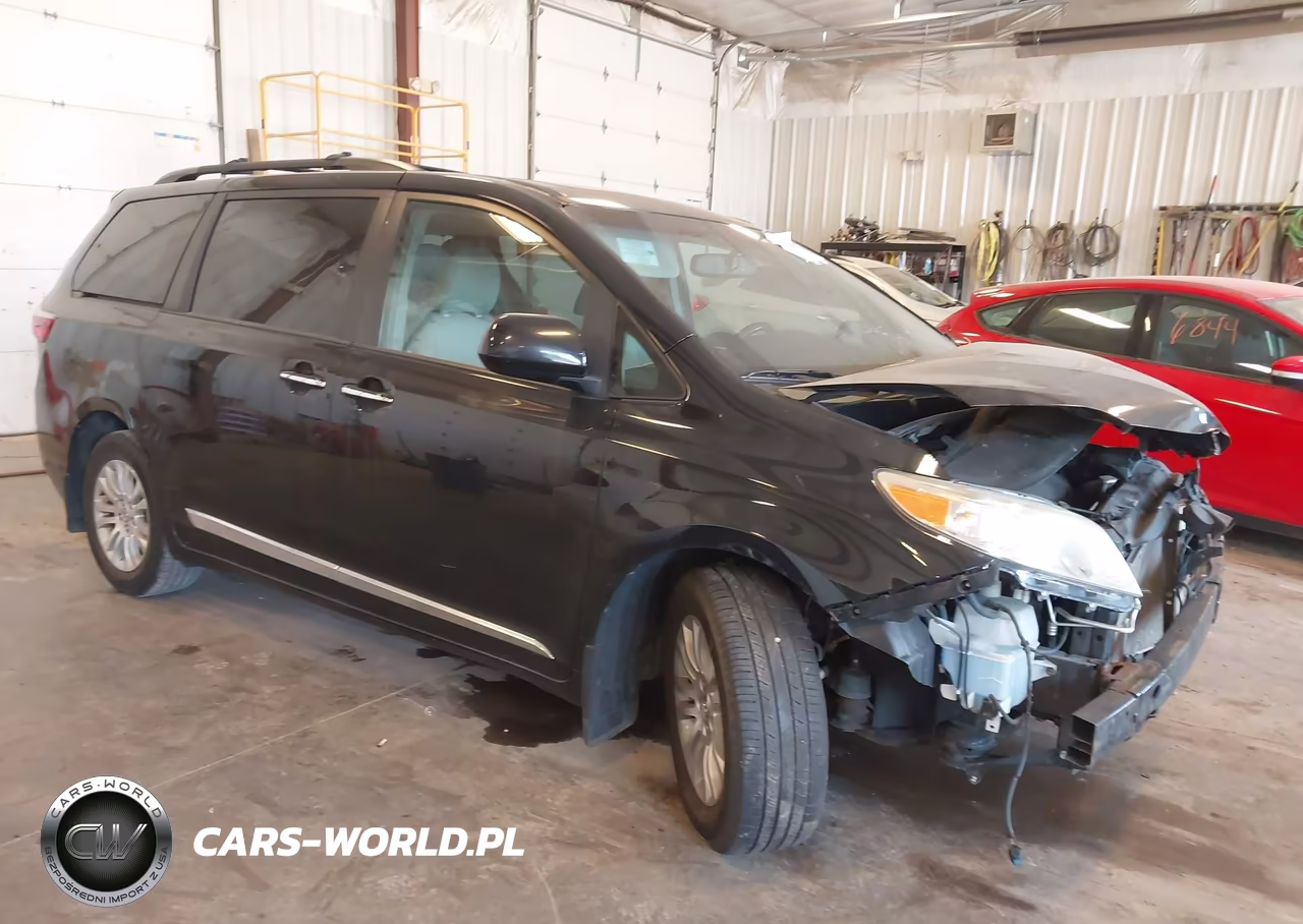 2016 Toyota Sienna Xle 8 Passenger