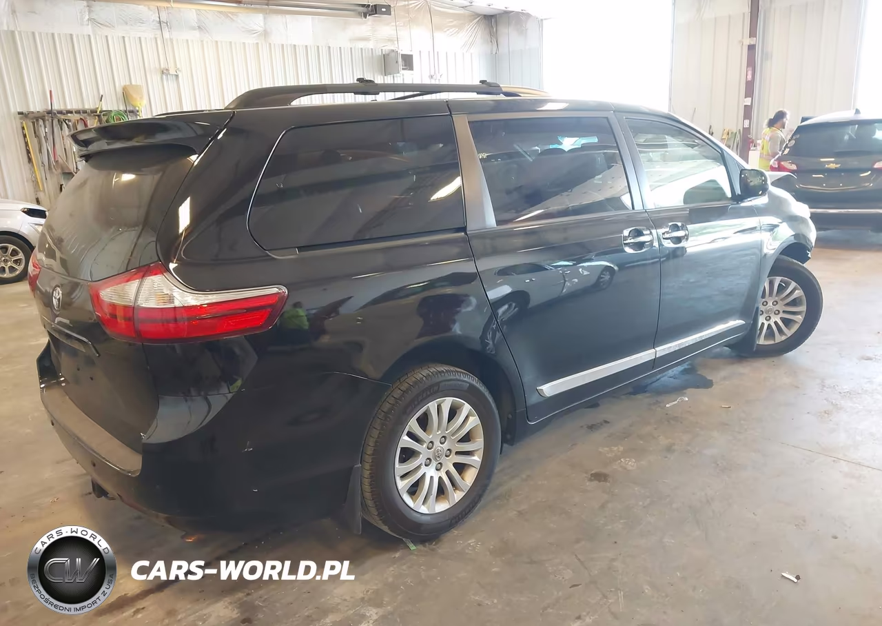 2016 Toyota Sienna Xle 8 Passenger VIN:5TDYK3DC5GS720839 - 4