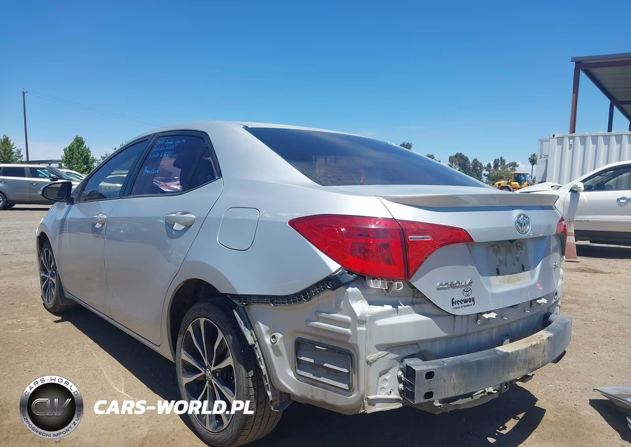 2017 Toyota Corolla Se VIN:5YFBURHE1HP698721 - 3