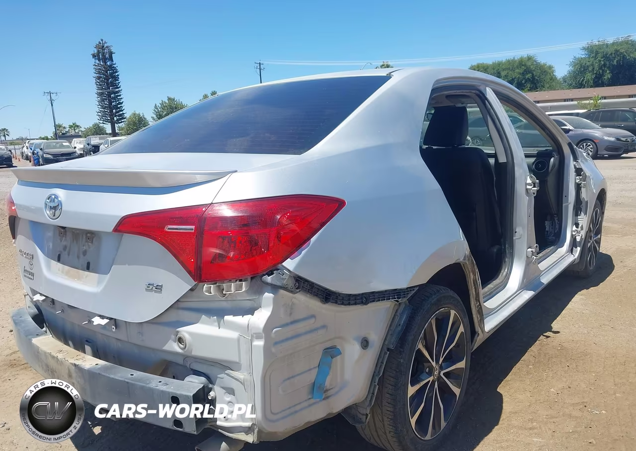 2017 Toyota Corolla Se VIN:5YFBURHE1HP698721 - 4