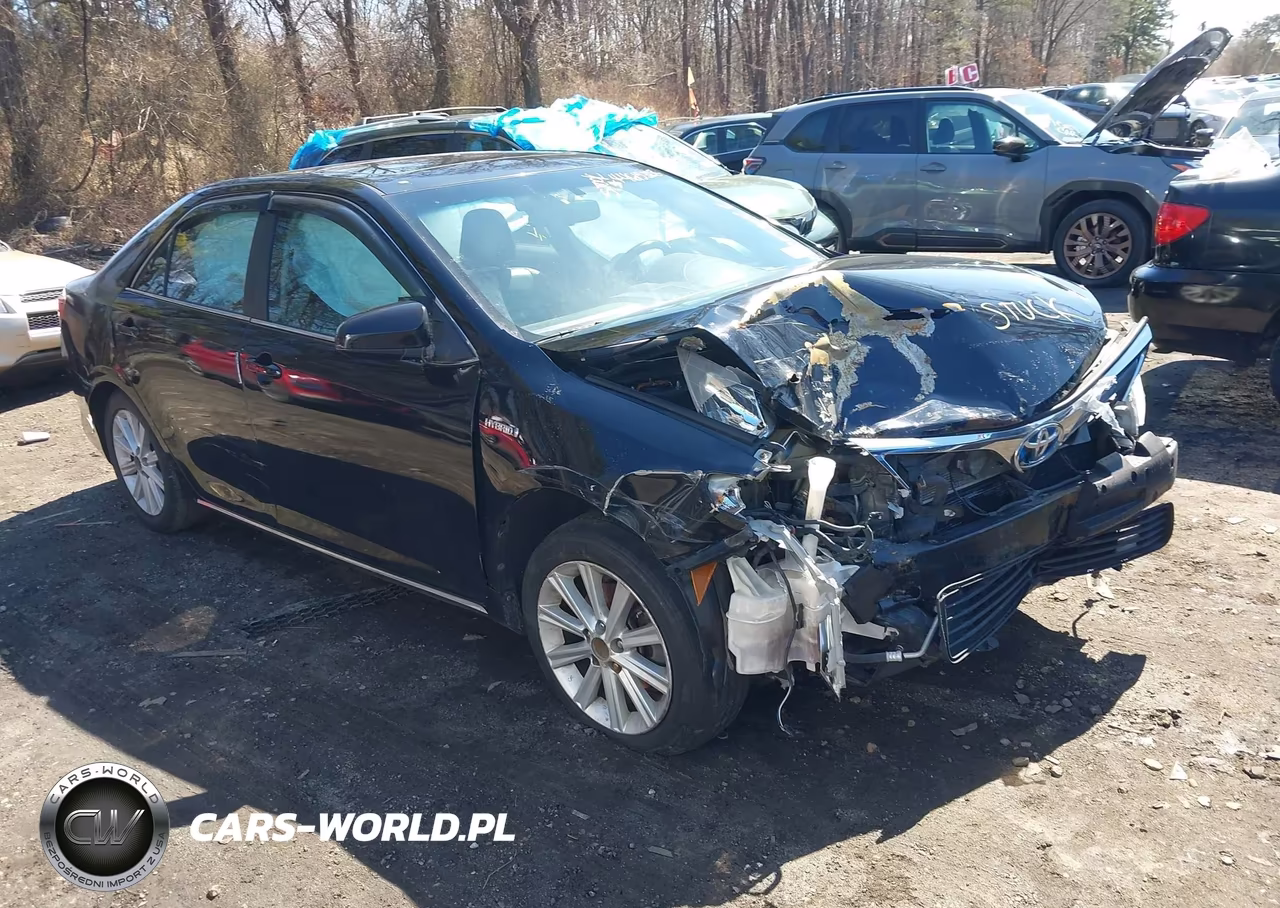 2013 Toyota Camry Hybrid Xle – zdjęcie 1 z 17
