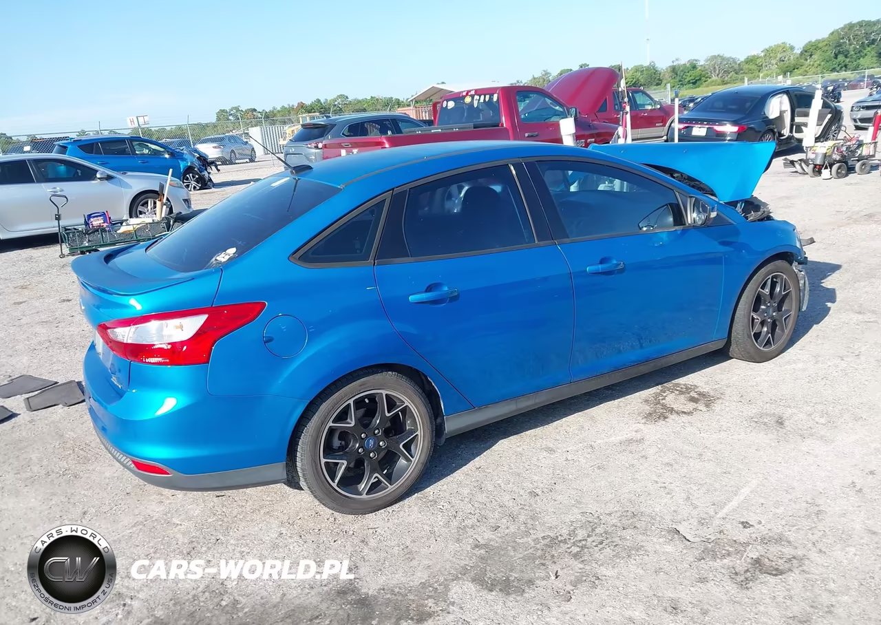 2013 Ford Focus Se VIN:1FADP3F27DL359699 - 4