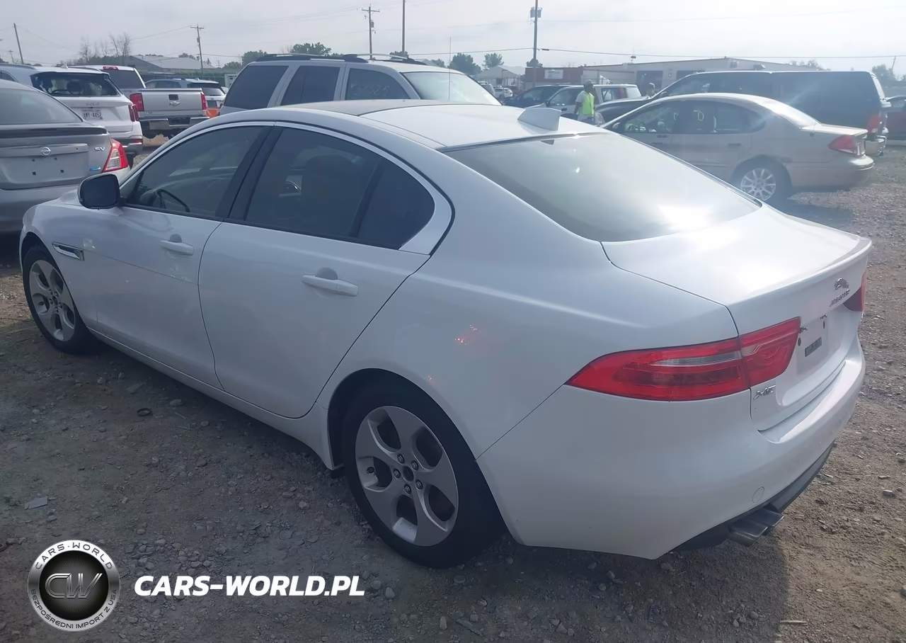 2017 Jaguar Xe 20D VIN:SAJAS4BN7HA976637 - 3