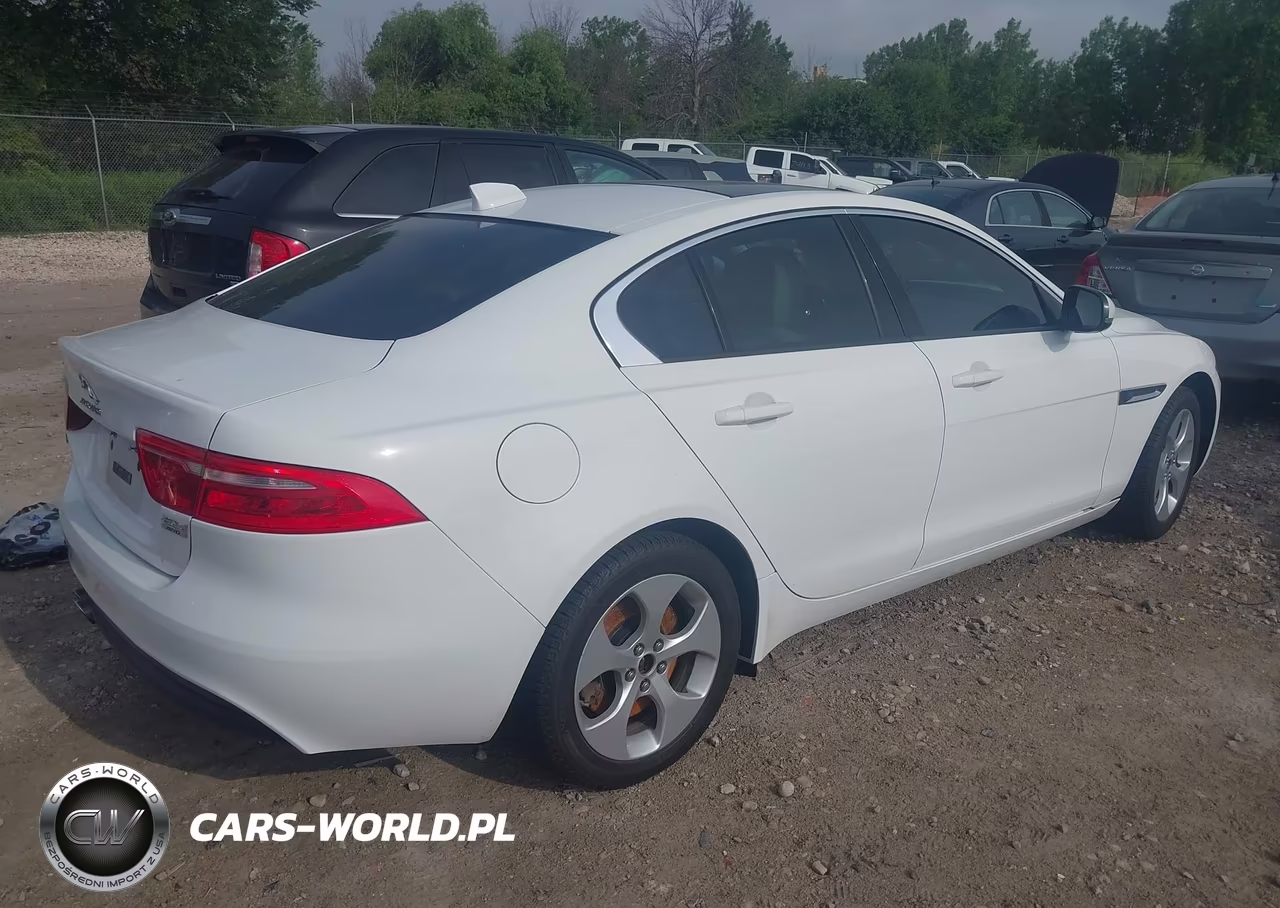 2017 Jaguar Xe 20D VIN:SAJAS4BN7HA976637 - 4