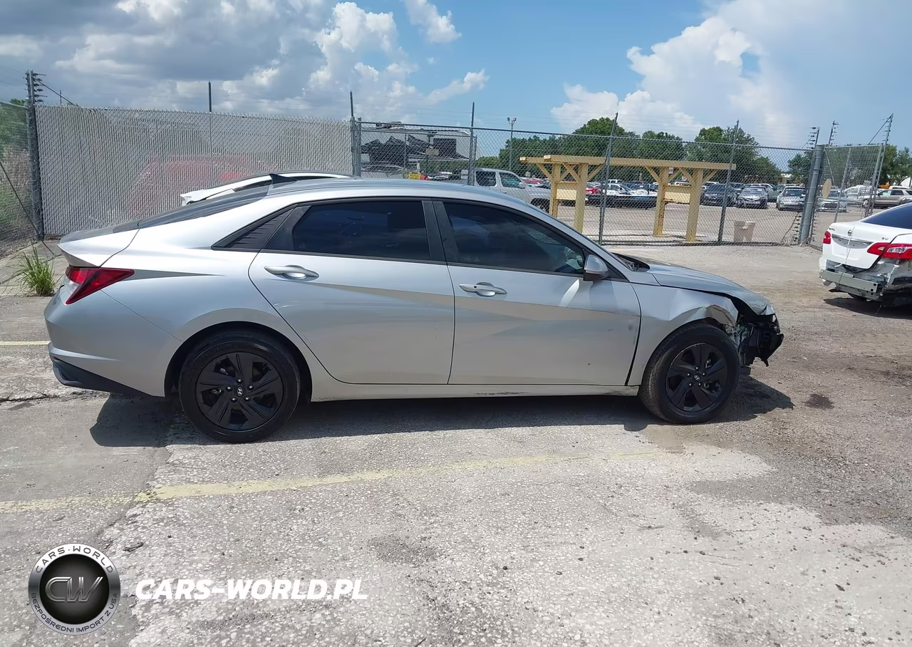 2023 Hyundai Elantra Sel VIN:5NPLM4AG3PH100322 - 13