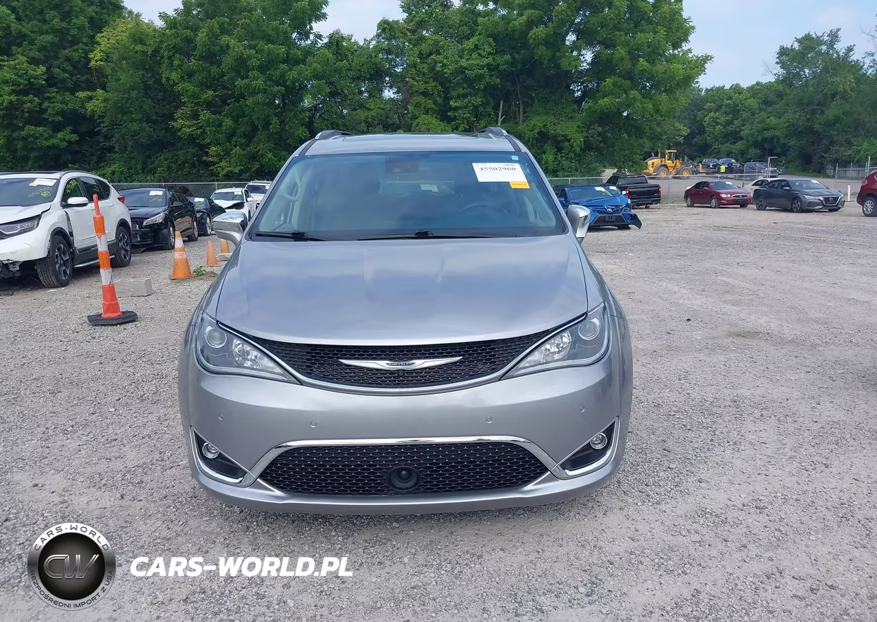 2019 Chrysler Pacifica Limited VIN:2C4RC1GG0KR604020 - 12
