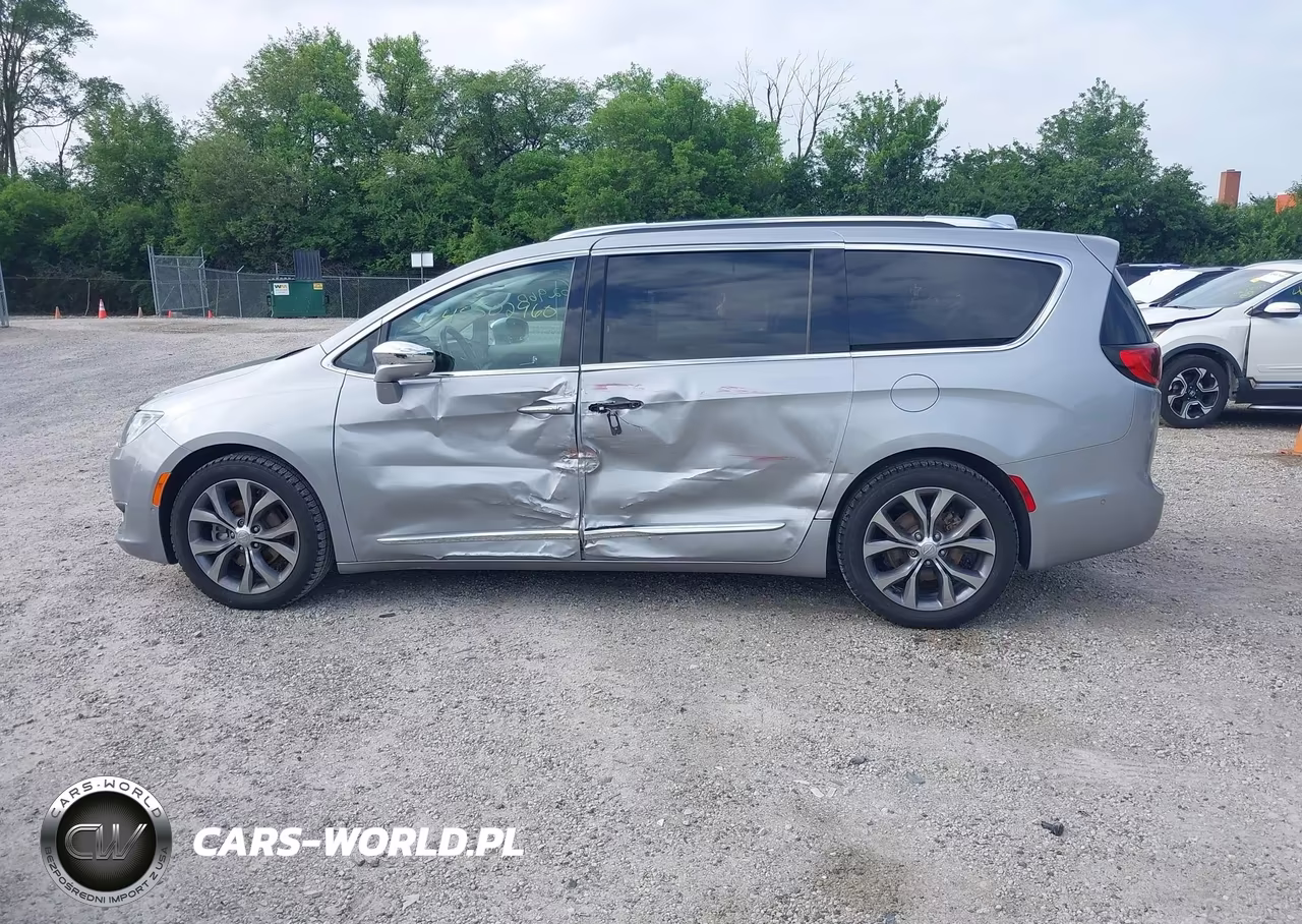 2019 Chrysler Pacifica Limited VIN:2C4RC1GG0KR604020 - 14