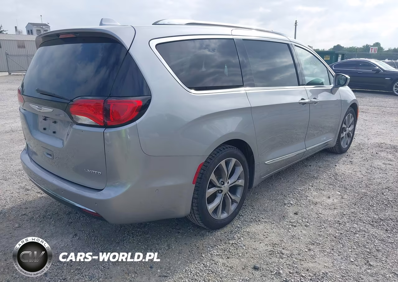 2019 Chrysler Pacifica Limited VIN:2C4RC1GG0KR604020 - 4