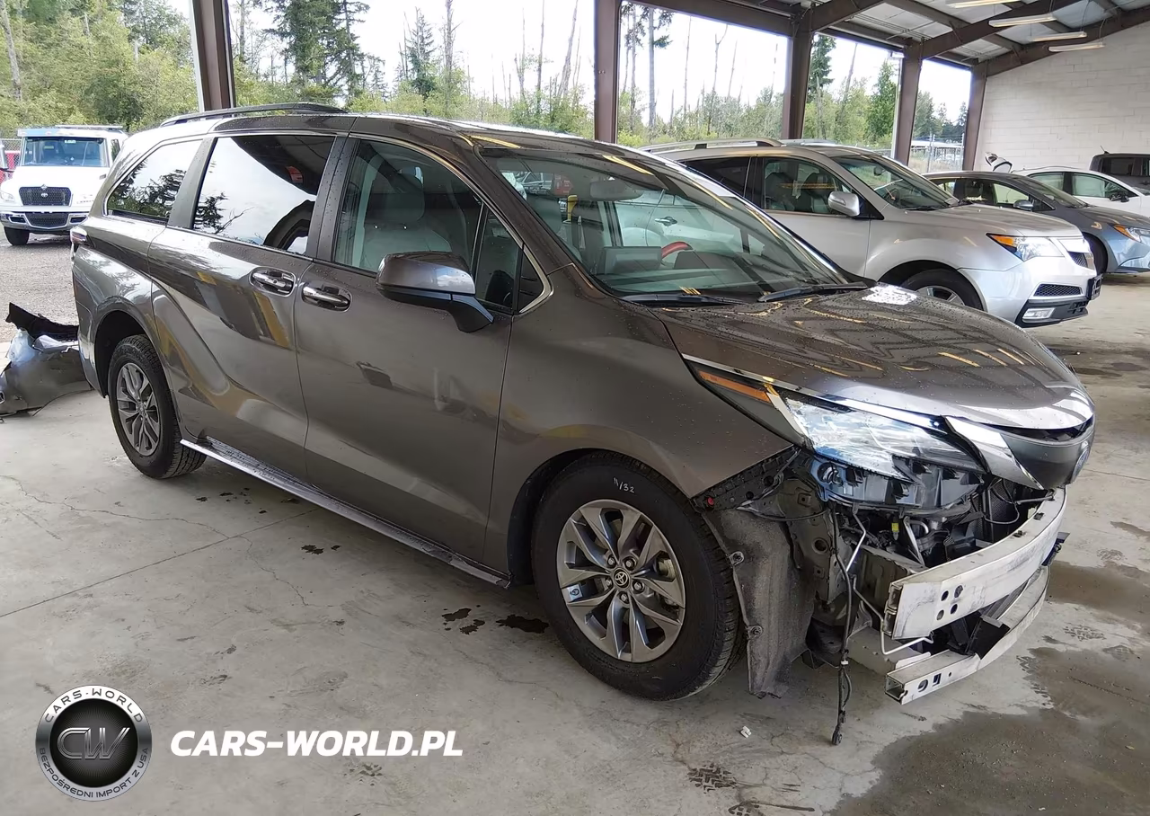 2023 Toyota Sienna Xle – zdjęcie 1 z 17