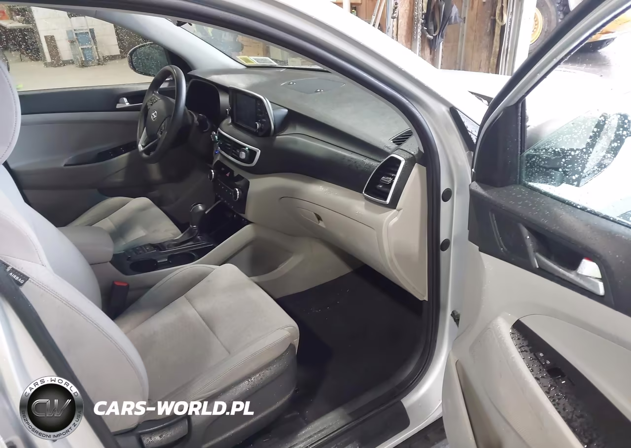 2019 Hyundai Tucson Value VIN:KM8J3CA47KU962091 - 5