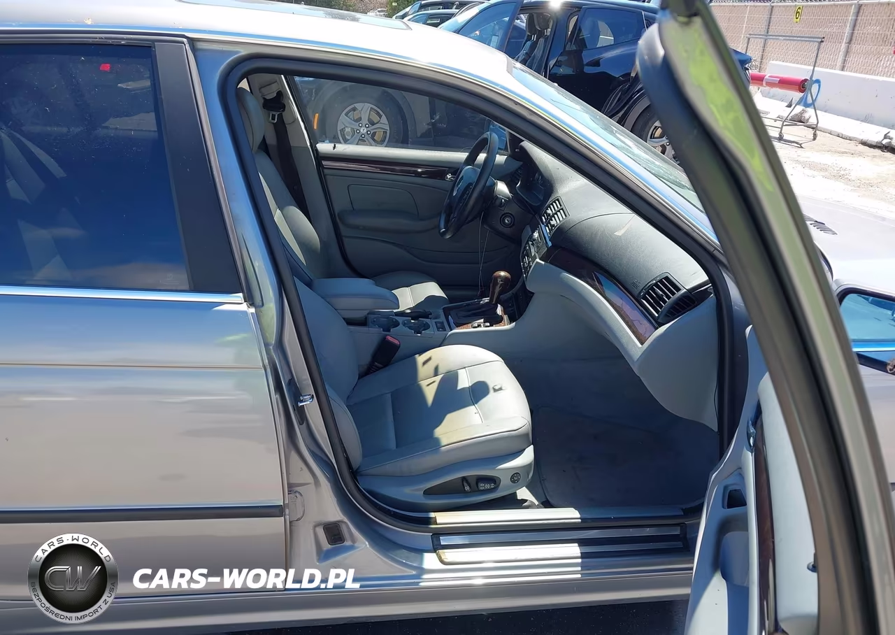 2003 BMW 3 Series 330I VIN:WBAEV53473KM31959 - 5
