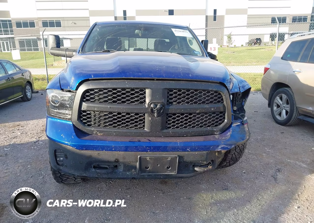2016 Ram 1500 Laramie VIN:1C6RR7NMXGS186413 - 11