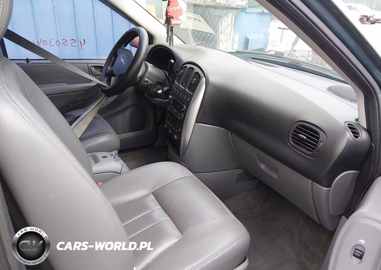 2007 Chrysler Town & Country Touring VIN:2A8GP54L17R293914 - 5