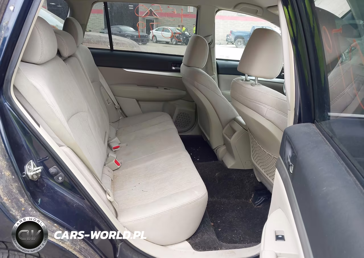 2013 Subaru Outback 2.5I Premium VIN:4S4BRCCC5D3278799 - 8