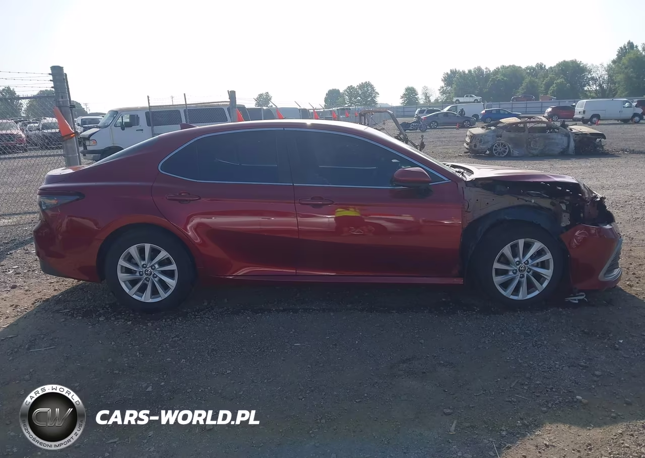 2021 Toyota Camry Le VIN:4T1C11AKXMU604424 - 14